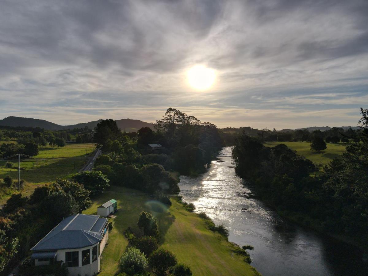 Te Awa Lodge Пейхия Экстерьер фото