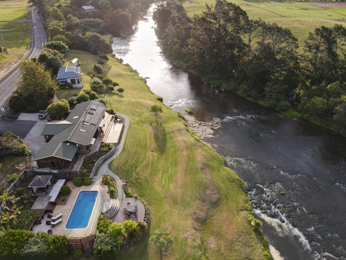 Te Awa Lodge Пейхия Экстерьер фото
