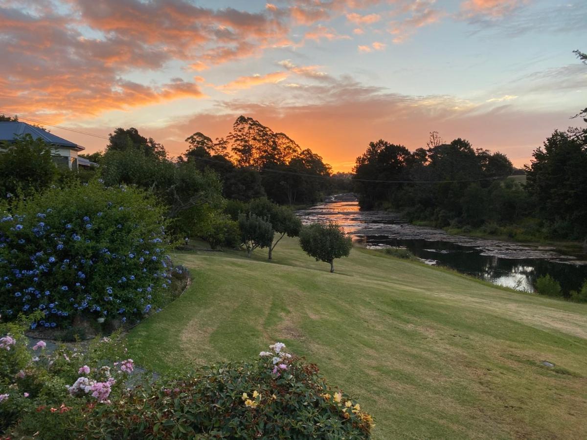 Te Awa Lodge Пейхия Экстерьер фото