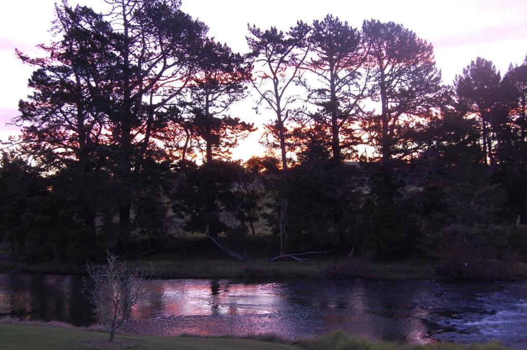Te Awa Lodge Пейхия Экстерьер фото