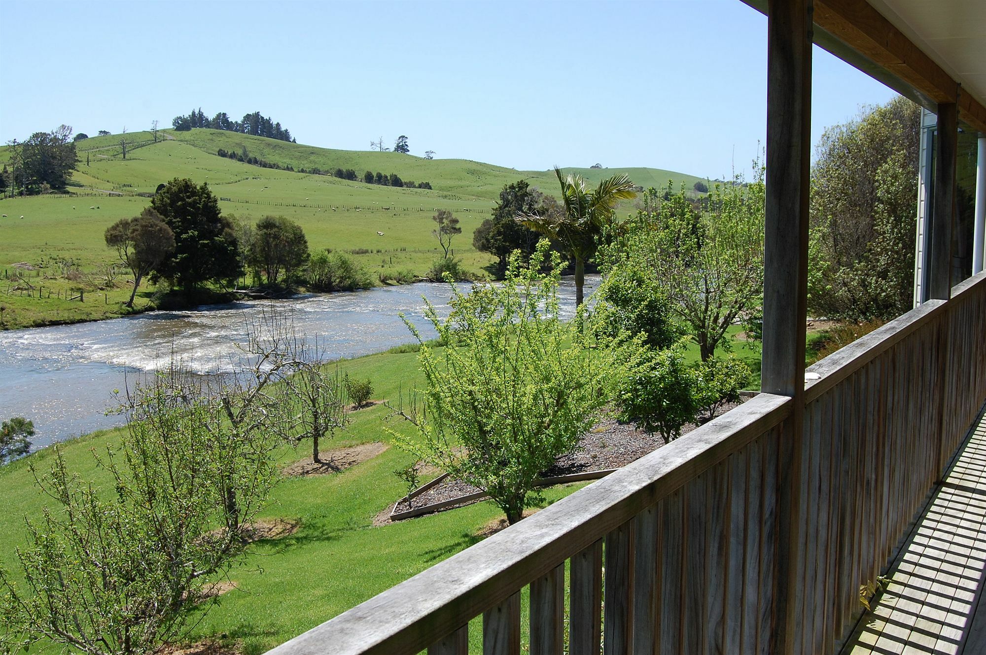 Te Awa Lodge Пейхия Экстерьер фото